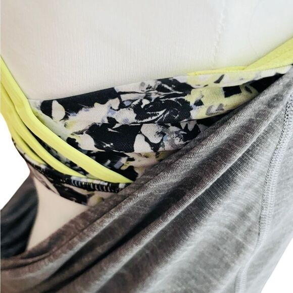 LULULEMON FreeTo be Wild strappy tank size 8. - Picture 3 of 10